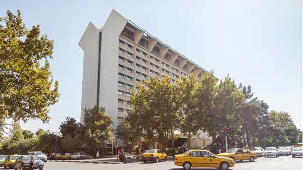 تصویر نمای بیرونی هتل لاله تهران نمای بیرونی هتل لاله تهران